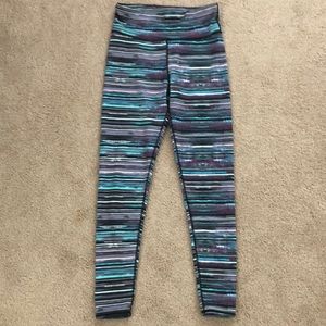 Threads 4 Thought yoga pants size small.